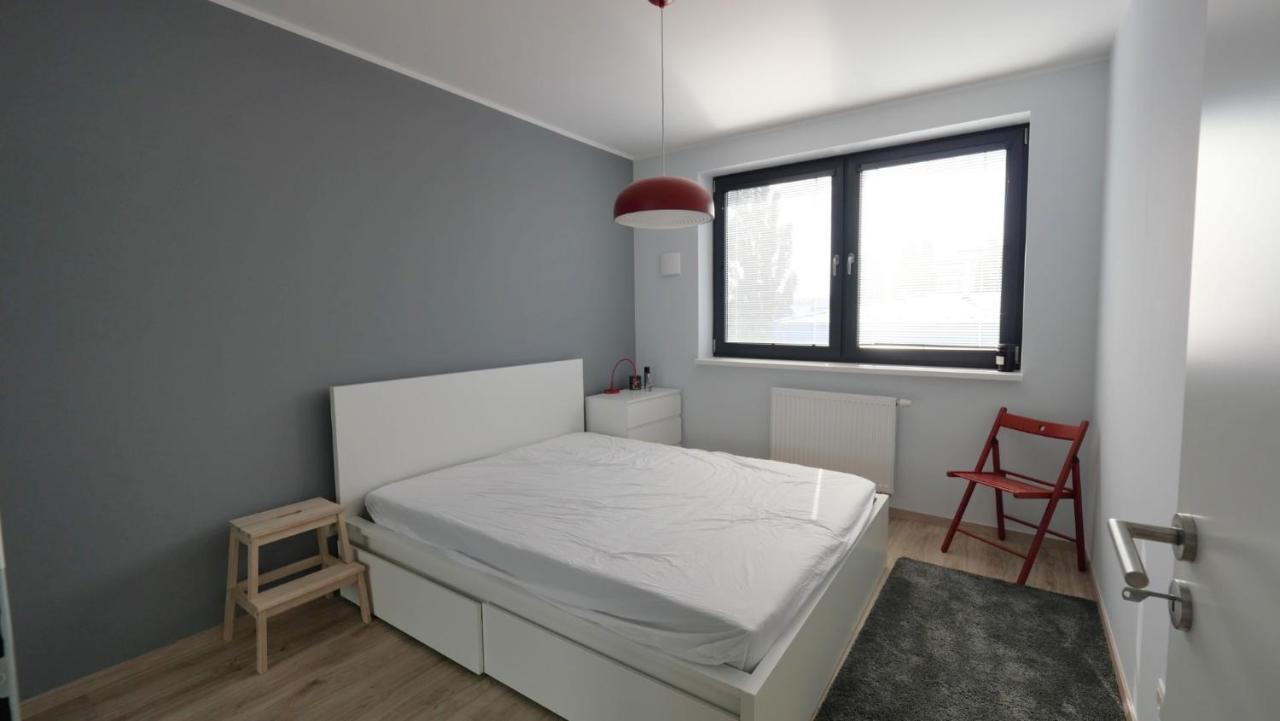 Air-Conditioned, 2 Room Apartment With Terrace Братислава Екстериор снимка
