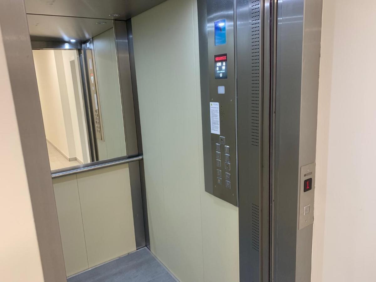 Air-Conditioned, 2 Room Apartment With Terrace Братислава Екстериор снимка